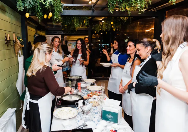 Participante la atelierul de gătit Italian Cooking Experience, Volare Natura, 12 octombrie 2026 (foto 7)