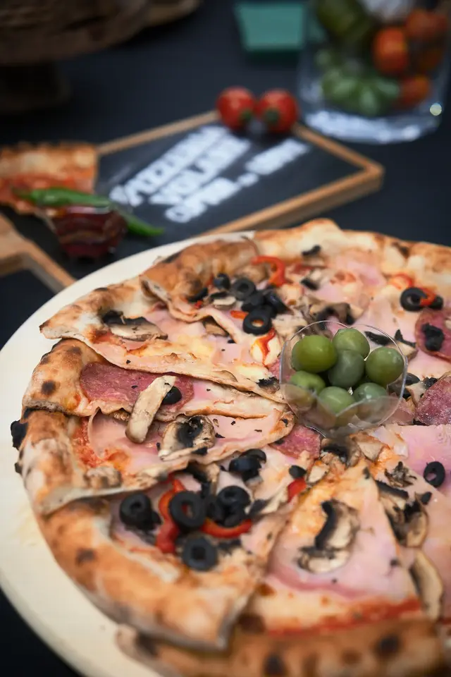 Brunch cu pizza Volare